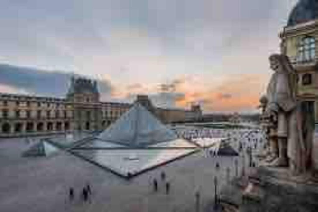 דירות פריז Iconic Location Only 500 Meters To The Louvre מראה חיצוני תמונה