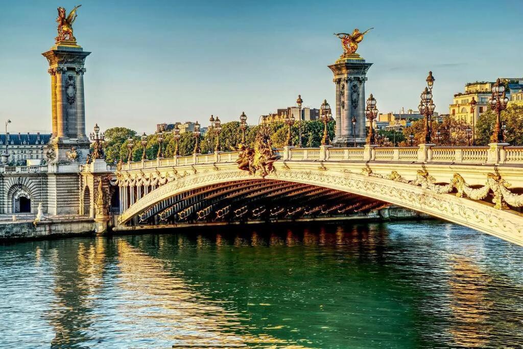 דירות פריז Iconic Location Only 500 Meters To The Louvre מראה חיצוני תמונה